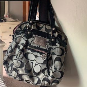 Coach purse lightly used!